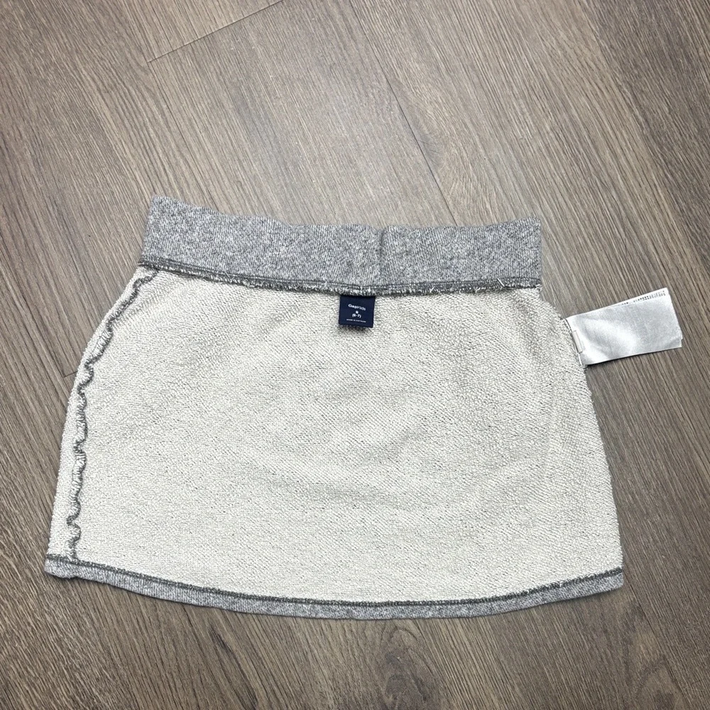 GAP Girl’s 6-7 (Ha!) Heather Gray Skirt w Zip Pockets, Elastic+Drwstrg Wst. GUC.